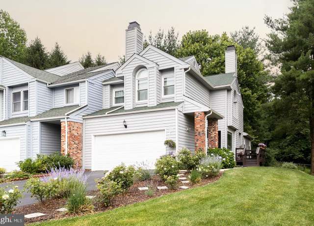 Property at 217 Sleepy Hollow Ct, Newark, DE 19711, 3 beds, 2.5 baths