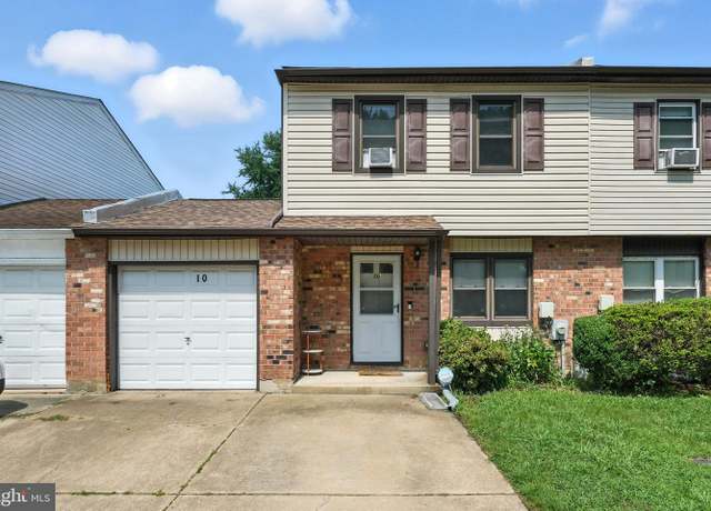 Property at 10 Bradley Dr, Newark, DE 19702, 3 beds, 1.5 baths
