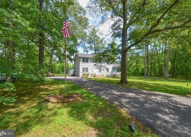 Property at 718 Mimosa Cove Rd, Deale, MD 20751, 3 beds, 2 baths