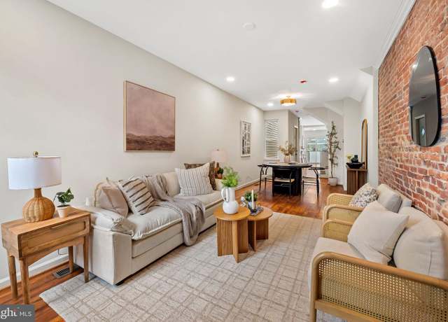Property at 705 S Milton Ave, Baltimore, MD 21224, 2 beds, 2.5 baths