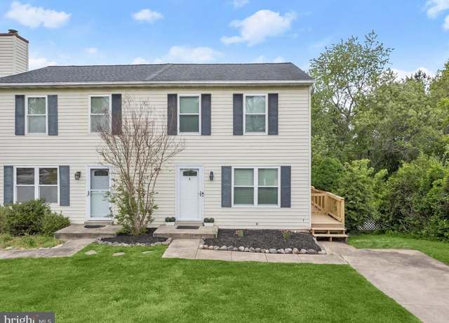 Property at 7545 Braemar Ct, Sykesville, MD 21784, 3 beds, 2 baths