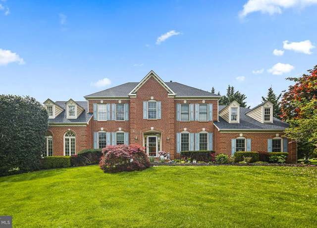 Property at 17400 Avenleigh Dr, Ashton, MD 20861, 5 beds, 4.5 baths