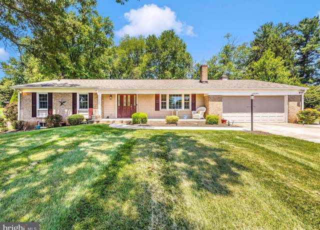 Property at 10109 Johns Dr, Damascus, MD 20872, 3 beds, 2 baths
