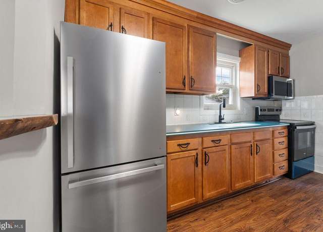 Property at 38 4th St, Laurel, MD 20707, 2 beds, 1 bath