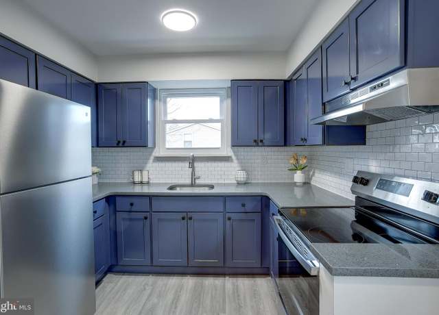 Property at 8 Tecumseh Trl, Browns Mills, NJ 08015, 4 beds, 1.5 baths