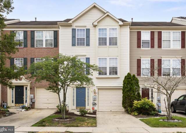 Property at 8 Players Ln, Pine Hill, NJ 08021, 3 beds, 2.5 baths