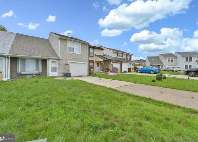 Property at 5 Fomalhaut, Turnersville, NJ 08012, 3 beds, 1.5 baths