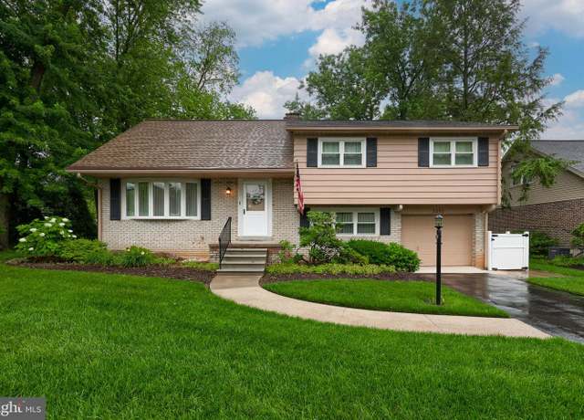 Property at 2202 Burkey Dr, Reading, PA 19610, 4 beds, 1.5 baths