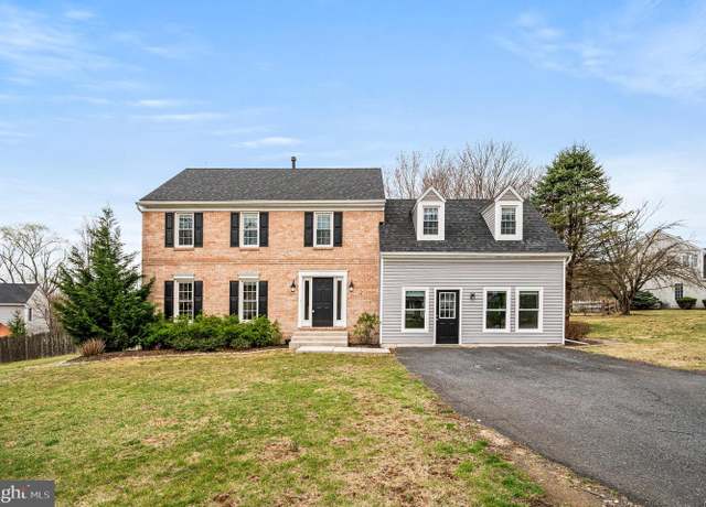 Property at 429 Saint Anns Cir, Phoenixville, PA 19460, 4 beds, 2.5 baths