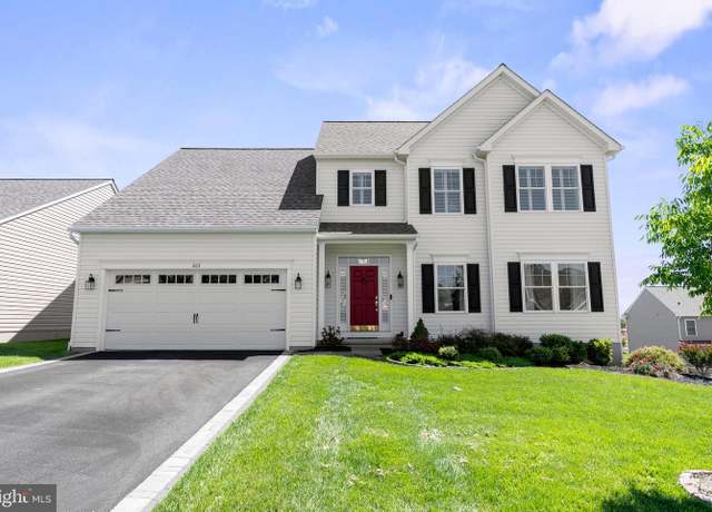 Property at 263 Greenwood Dr, Oxford, PA 19363, 4 beds, 3.5 baths