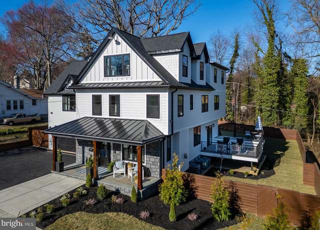 Property at 1401 Lawndale Rd, Havertown, PA 19083, 7 beds, 5.5 baths