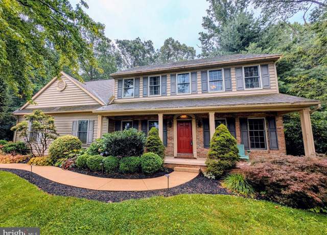 Property at 891 N Maple St, Ephrata, PA 17522, 4 beds, 2.5 baths