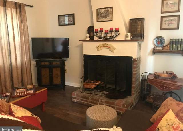 Property at 760 S Sheridan St, Philadelphia, PA 19147, 2 beds, 2 baths