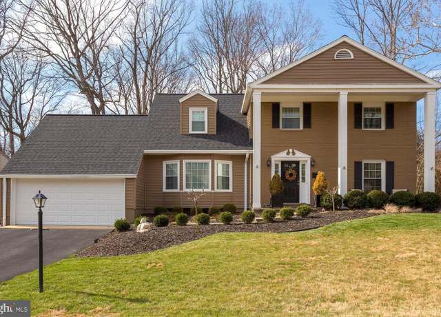 Property at 6002 Merryvale Ct, Springfield, VA 22152, 4 beds, 2.5 baths