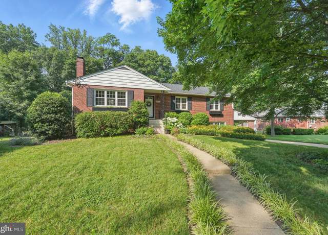 Property at 6321 Hillsborough Dr, Falls Church, VA 22044, 3 beds, 2.5 baths