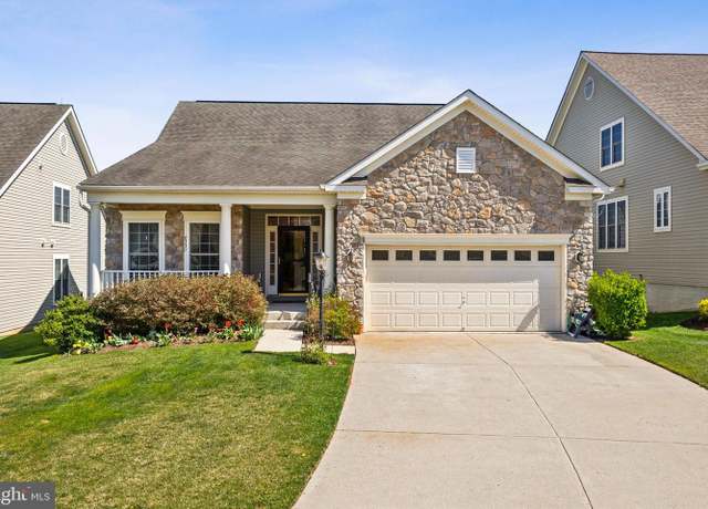 Property at 6331 Retriever Ln, Gainesville, VA 20155, 2 beds, 3 baths