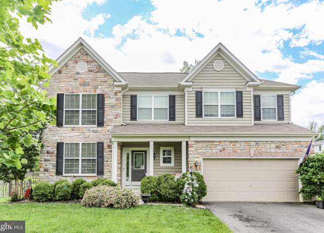 Property at 1 Crovo Ln, Fredericksburg, VA 22405, 4 beds, 3.5 baths