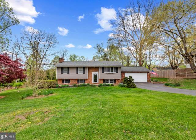 Property at 2411 Nickoles Dr, Sykesville, MD 21784, 3 beds, 2 baths
