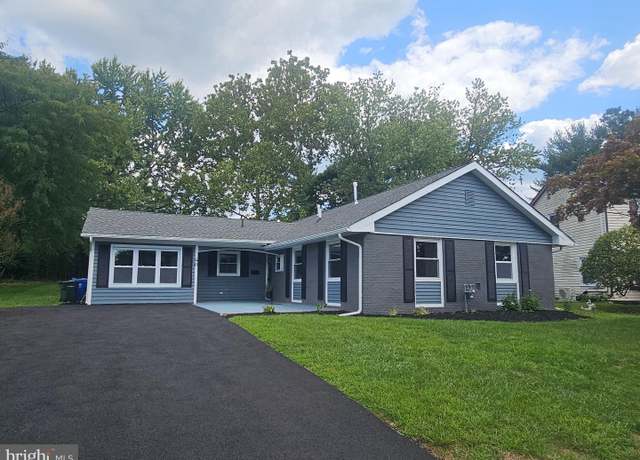 Property at 40 Botany Cir, Willingboro, NJ 08046, 3 beds, 2 baths