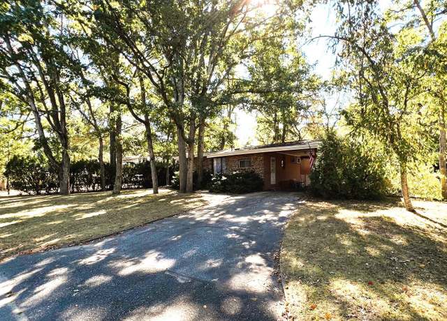 Property at 689 Magnolia Rd, Vineland, NJ 08360, 3 beds, 1.5 baths
