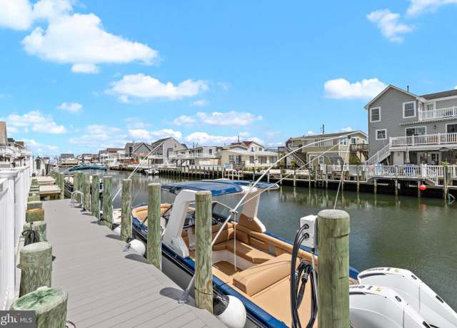 Property at 11 Barry Ln, Manahawkin, NJ 08050, 4 beds, 3 baths