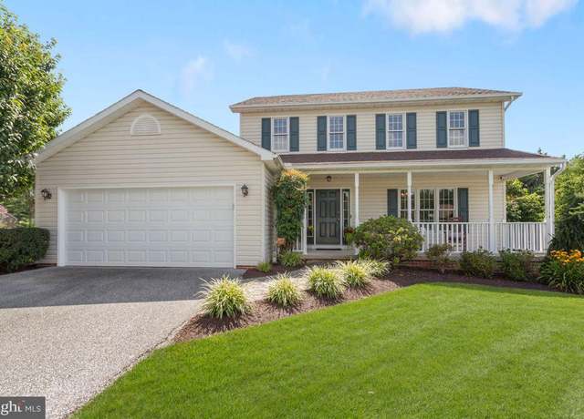 Property at 3 Wheaton Dr, Littlestown, PA 17340, 3 beds, 2.5 baths
