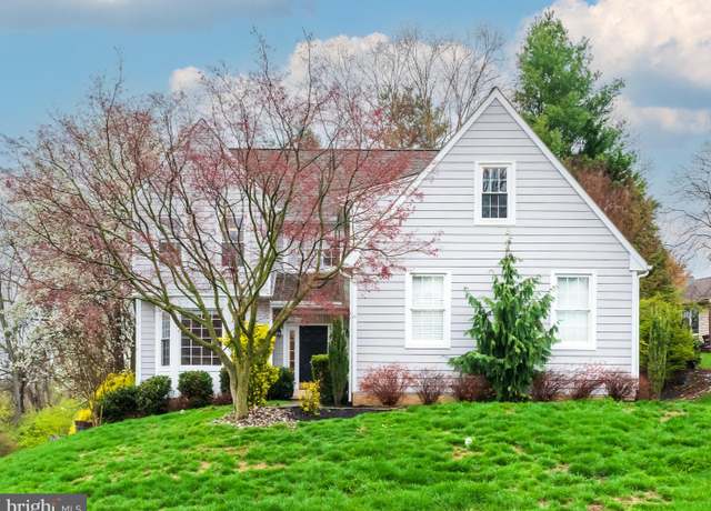 Property at 415 Monteray Ln, West Chester, PA 19380, 4 beds, 3 baths