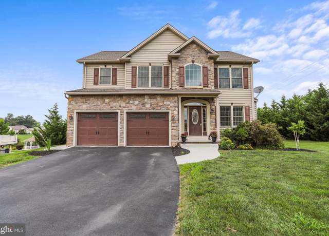 Property at 2 Martins Ridge Dr, Hanover, PA 17331, 4 beds, 2.5 baths
