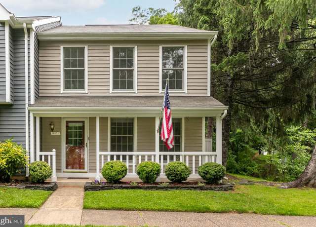 Property at 1621 Poplar Grove Dr, Reston, VA 20194, 3 beds, 2.5 baths