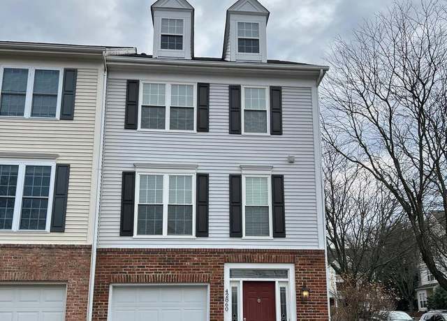 Property at 42860 Golf View Dr, Chantilly, VA 20152, 3 beds, 3.5 baths