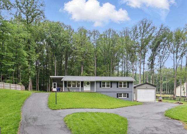 Property at 1400 Spring Lake Dr, Haymarket, VA 20169, 3 beds, 2 baths