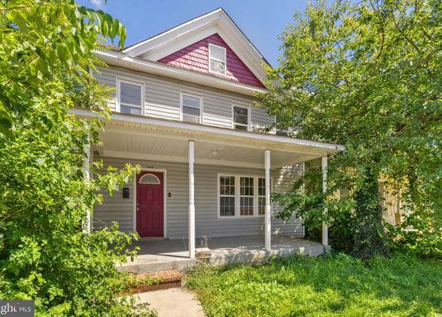 Property at 566 N Loudoun St, Winchester, VA 22601, 4 beds, 2 baths