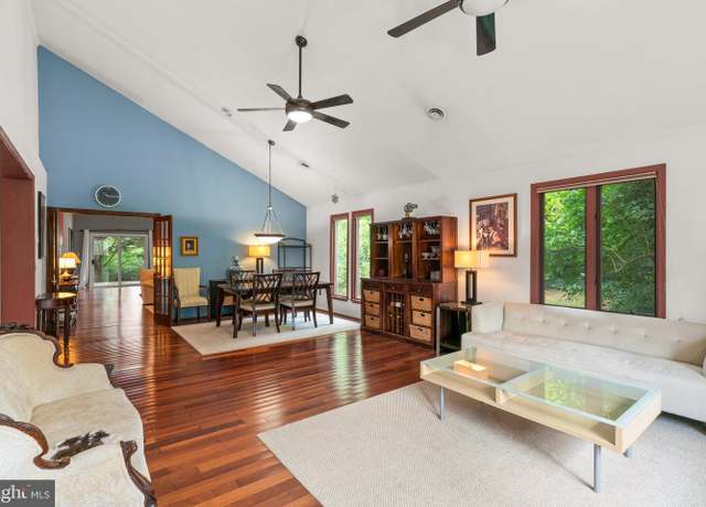 Property at 7512 Far Hills Dr, Baltimore, MD 21286, 3 beds, 3 baths