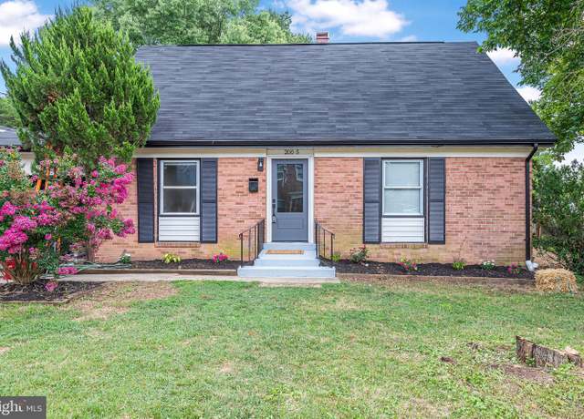 Property at 200 1/2 11th St, Laurel, MD 20707, 6 beds, 3 baths