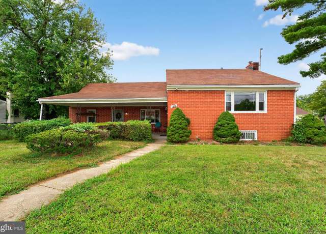 Property at 1910 Kent Village Dr, Hyattsville, MD 20785, 4 beds, 3.5 baths
