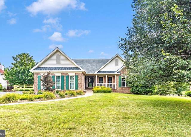 Property at 610 Fair Meadows Blvd, Hagerstown, MD 21740, 3 beds, 2 baths
