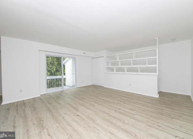 Property at 275 Green St Unit 4H5, Beverly, NJ 08010, 2 beds, 1 bath