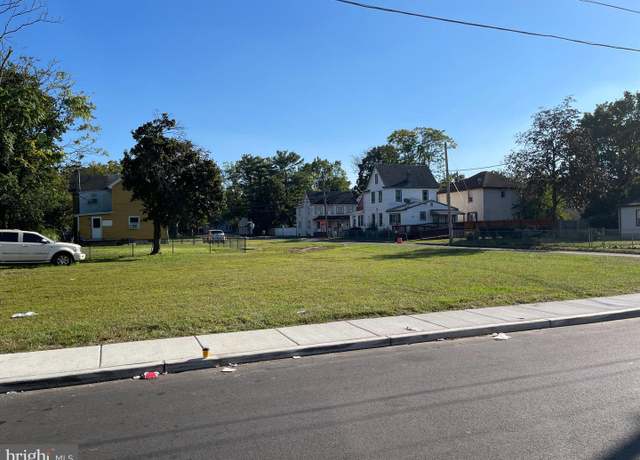 Property at 122 W Washington St, Paulsboro, NJ 08066