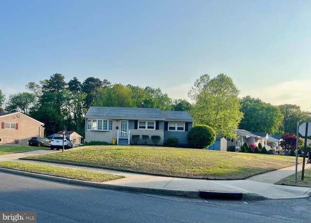 Property at 17 Barclay Dr, Turnersville, NJ 08012, 3 beds, 1.5 baths