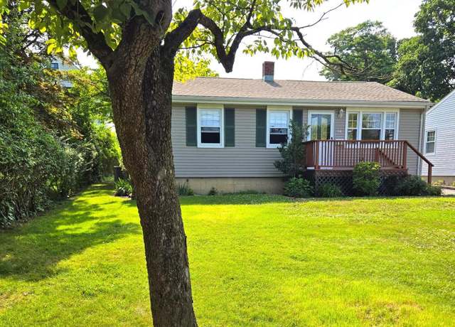 Property at 14 Glorney St S, Shrewsbury, NJ 07702, 3 beds, 1 bath