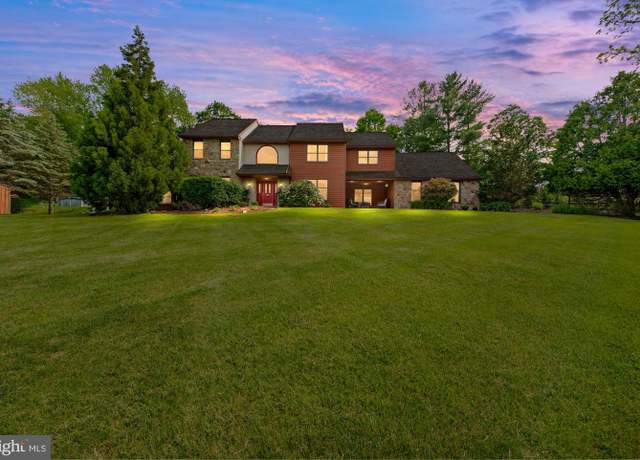 Property at 4 Watercroft Cir, Downingtown, PA 19335, 5 beds, 3 baths