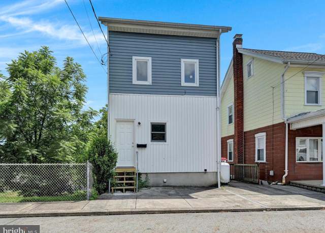 Property at 214 E Spruce St, Williamstown, PA 17098, 3 beds, 1 bath