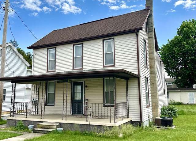 Property at 796 Cleveland Ave, Chambersburg, PA 17201, 4 beds, 1.5 baths