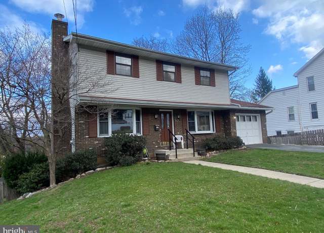Property at 2060 Mahantongo St, Pottsville, PA 17901, 4 beds, 1.5 baths