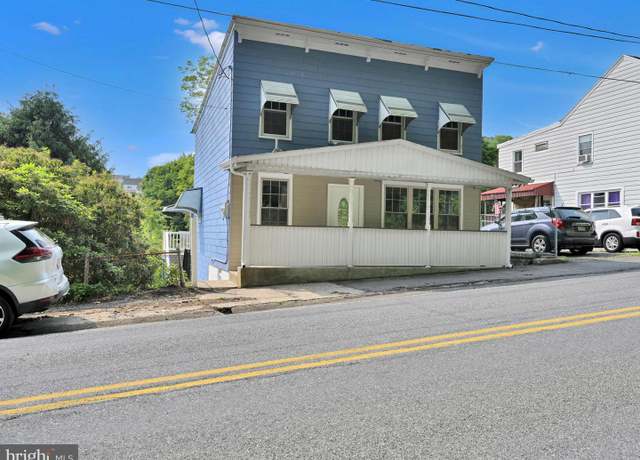 Property at 447-449 S 3rd St, Minersville, PA 17954, 4 beds, 2.5 baths