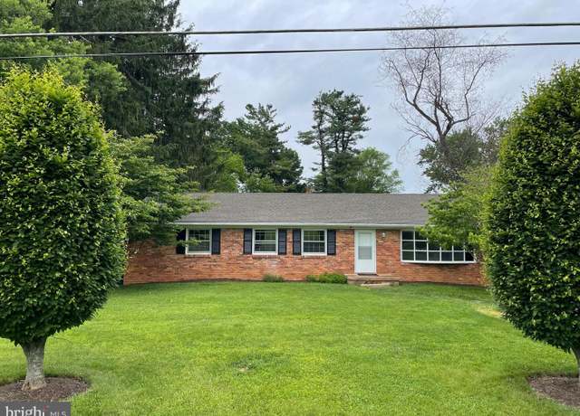 Property at 112 Blue Ridge St, Warrenton, VA 20186, 6 beds, 3 baths
