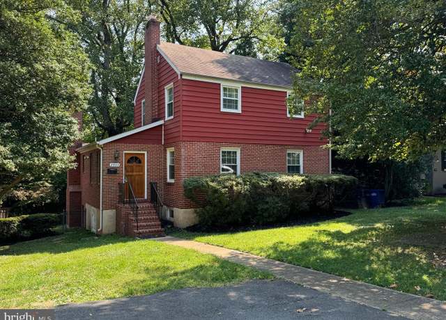 Property at 2933 Marshall St, Falls Church, VA 22042, 4 beds, 2.5 baths