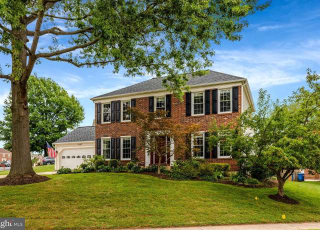 Property at 3147 Kinross Cir, Herndon, VA 20171, 4 beds, 3.5 baths