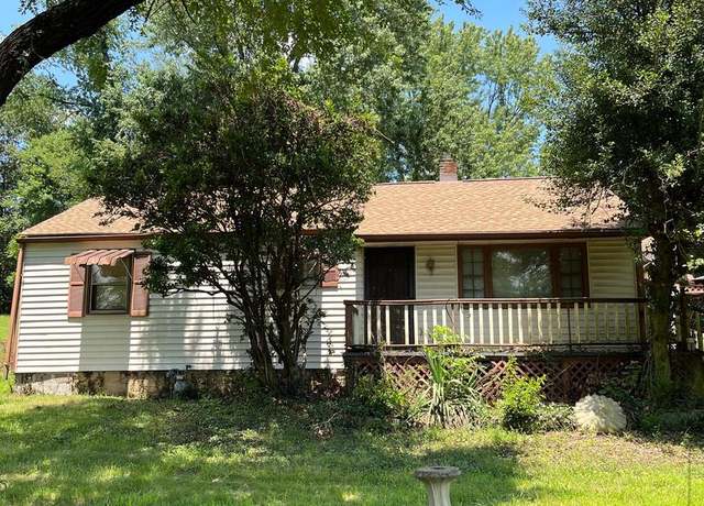 Property at 1516 Walnut St, Woodbridge, VA 22191, 4 beds, 2 baths