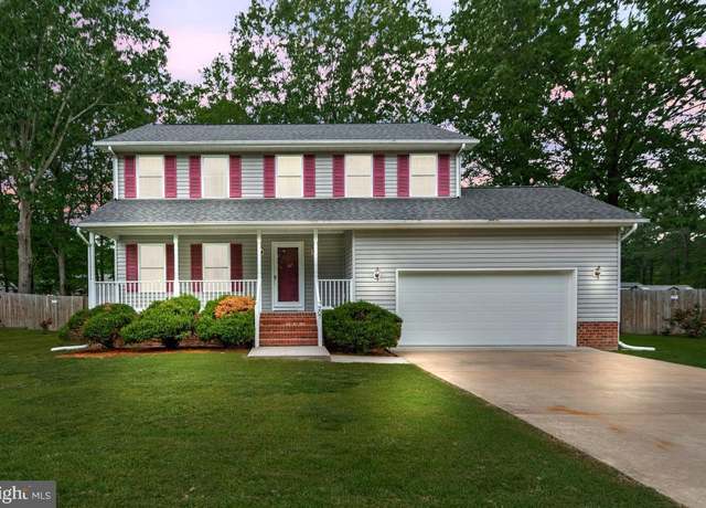 Property at 207 Meadow Ave, Colonial Beach, VA 22443, 4 beds, 2.5 baths